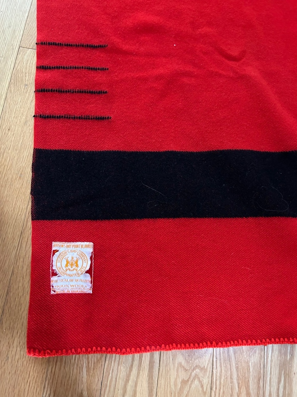 Vintage Hudson’s Bay Company 4 Point Wool Blanket Red Black Stripe 84" x 68" - Picture 5 of 10